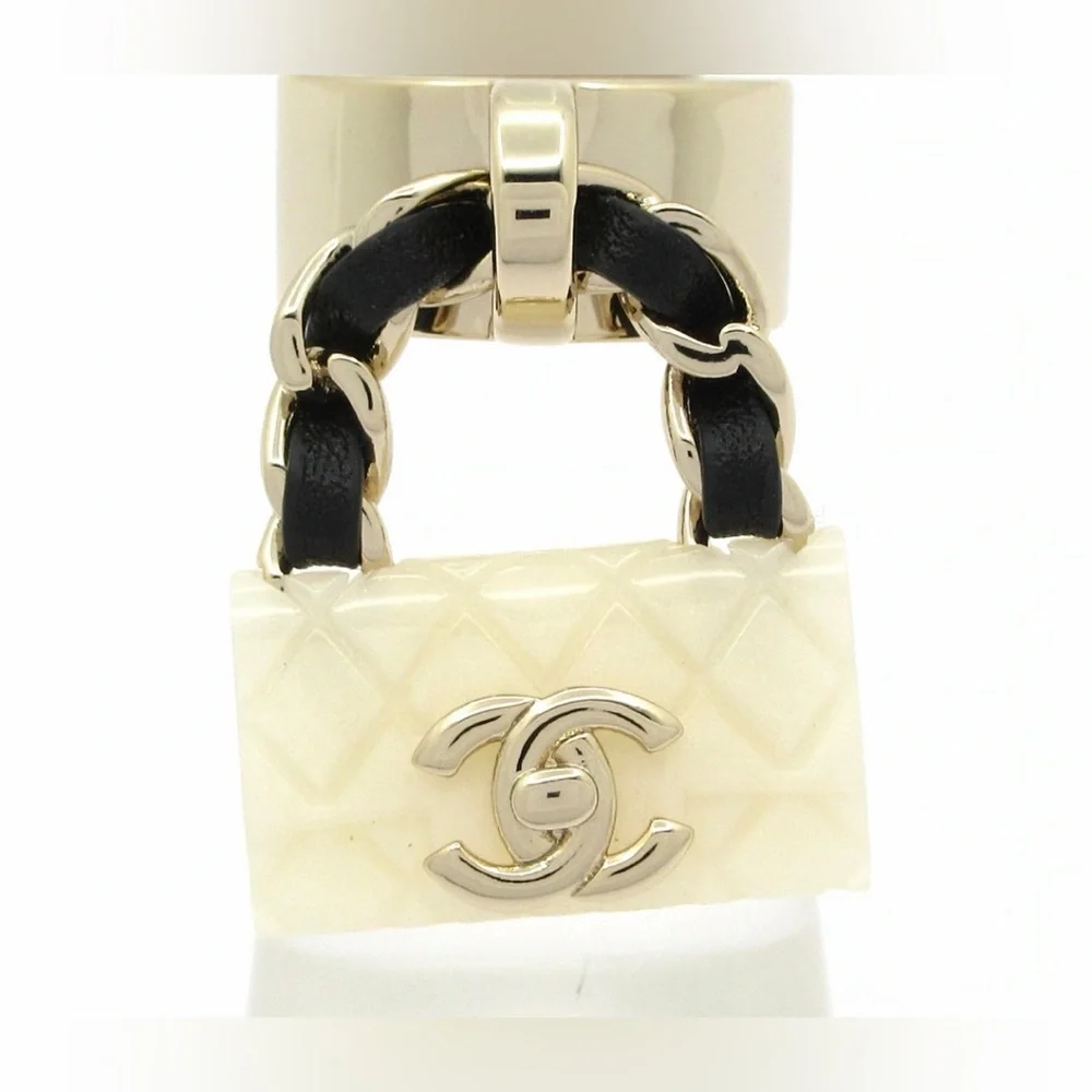 CC Purse 💍 charm Ring (size 6) & Box